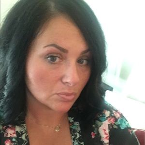 Meet your Posher, Holly